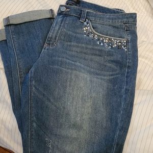 White House Black Market girlfriend cropped jeans